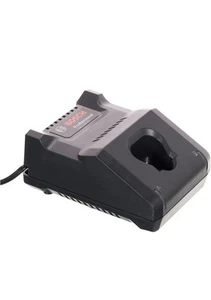 Bosch GAL12V-40 12V Professional Charger - Black 332K Free Delivery 💥💥 - Picture 1 of 6