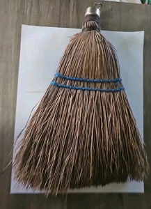 Vintage alter 11" Stroh Schneebesen Besen mit Draht umwickelt und Metallgriff - Bild 1 von 7