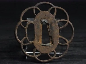 Edo Period Japanese Iron Tsuba Sword Guard Antique 6cm 47g - Picture 1 of 7