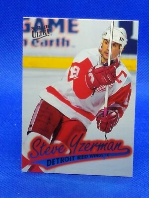 1992-93 Fleer Ultra Steve Yzerman #55 HOF - Image 1 of 2
