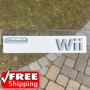 Letrero con el logotipo de Wii para pantalla de pared, exhibición de estante o imán de nevera - con soportes - Imagen 1 de 6