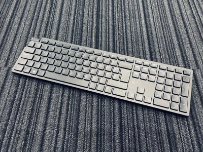 DAMAGED Dell KB3121WP Wireless Pro UK English Keyboard (Black) - Image 1 of 3