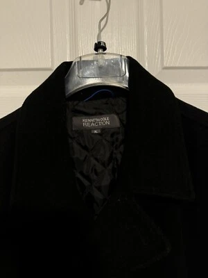 Abrigo negro Kenneth Cole para hombre Foto 1 de 3