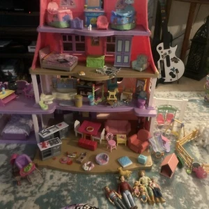 Fisher-price Loving Family Dollhouse BFR48 With Family And Furniture - Picture 1 of 22