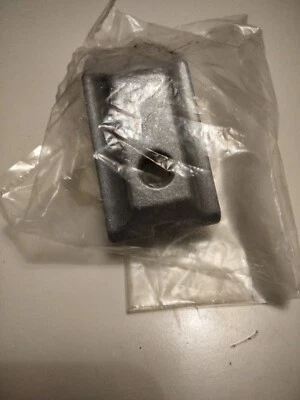 Ducati Monster 620/800s/1000s Coperchio Tendicatena Cod 37310331A - Immagine 1 di 2