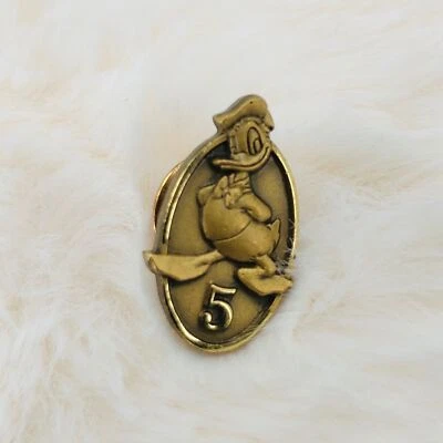 Prendedor de Solapa Pato Donald Premio de Servicio 5 Años Miembro del Elenco Walt Disney World De Colección Foto 1 de 3
