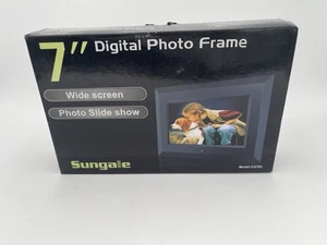Sungale CA705 7-Inch Digital Photo Frame and Photo Slide Show with 16:9 Screen - Picture 1 of 2