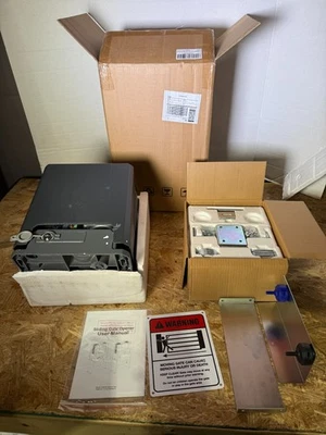 GATEXPERT PY500DCL Sliding Gate Opener Kit w/ Chain, Remote, Photocell NEW - Image 1 of 4