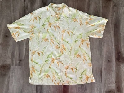 Tommy Bahama Men's 100% Silk Short Sleeve Hawaiian Shirt Relaxed Fit Tropical L - Image 1 of 4
