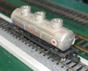 N Scale Model Power Mobil 3-dome tank car with Rapido couplers - Picture 1 of 1