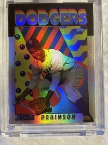 Topps Project 70 Card 525 - Jackie Robinson by Claw Money FOIL 43/70 - Picture 1 of 6