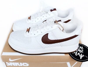 Nike Air Force 1 '07 SNKRS Day White Brown UK 5 8 9 11 12 13 US DX2666-100 Neu - Bild 1 von 11