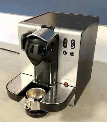 DeLonghi Nespresso EN 680.M Automatik leicht defekt NP. 400 € Ersatzteilspender - Bild 1 von 4