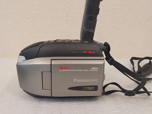 Panasonic PV-L759 VHS-C .PALMCORDER. - Picture 1 of 14