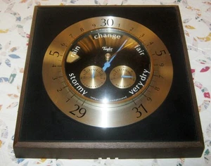 Attractive Vintage Wall Barometer- Also Has Thermometer- NICE! - Picture 1 of 2