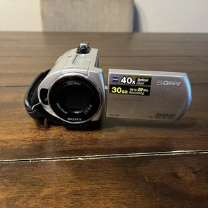 Sony DCR-SX63 Handycam 16 GB 60x Optical Zoom Camcorder w/Battery TESTED - Picture 1 of 7