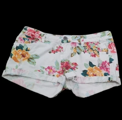 Vanilla Star Youth/Ladies Floral Shorts Size 7 - Image 1 of 4