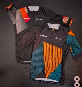 2 x Le Col 8848 Ciclismo Profesional Jersey Grande Everest Manga Corta Chaqueta Top - Imagen 1 de 5