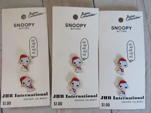 Vintage Posten 6 Snoopy Weihnachten Santa Nähen Knöpfe JHB International 5/8" auf Karten - Bild 1 von 3