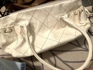 Borsa a mano estiva Verge in pelle verniciata colore crema Italia - Foto 1 di 5