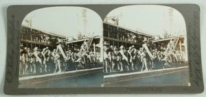 EMBARKING ON THE ST PAUL E W KELLEY STEREOVIEW 1898 BARCO DE SOLDADOS - Imagen 1 de 2