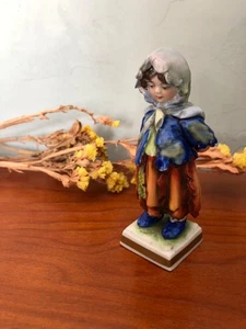 20er Jahre AELTESTE VOLKSTEDT FIGUR Bettelnde Straße Seeigel Mädchen - Bild 1 von 7