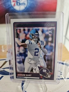 Jaxson Dart Rookie New York Giants 2025 Panini Score Football  - Bild 1 von 3