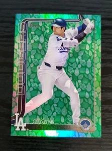 2025 Topps Serie 1 Shohei Ohtani #1 Lámina Verde Pascua - Imagen 1 de 2