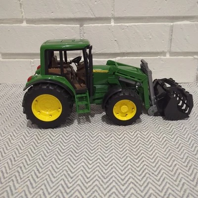 Bruder 09802 - John Deere 6920 with Frontloader - Image 1 of 4