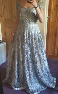 Prom Dress / Lace Gown Fits Size 4/6 - Picture 1 of 1