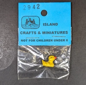 Mini Estatuilla Miniatura Pato de Goma Metal 5/16" Casa de Muñecas Diorama Decoración ¡NUEVO DE STOCK! - Imagen 1 de 7