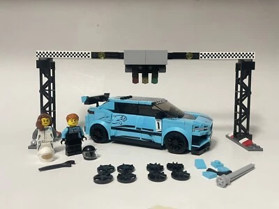 LEGO SPEED CHAMPIONS: Formula E Panasonic Jaguar Racing GEN2 c (76898) - Image 1 of 4