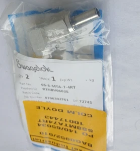 SWAGELOK SS-8-MTA-7-4RT STAINLESS STEEL TUBE FITTING 2/PK (BR4A.6B2) - Picture 1 of 2