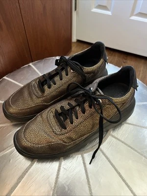 GEOX RESPIRA BLACK GOLD METALLIC OXFORDS size 37 ( 6.5 ) - Image 1 of 4