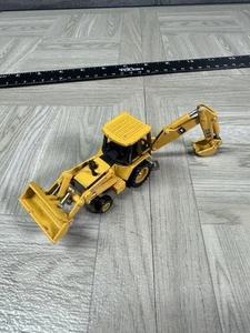 ERTL JOHN DEERE 310D BACKHOE LOADER DIECAST 1/64 SCALE MODEL " VINTAGE " - Picture 1 of 13