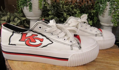 Kansas City Chiefs FOCO NFL Women’s Low Top Logo Fabric Shoes Size 6 Cover