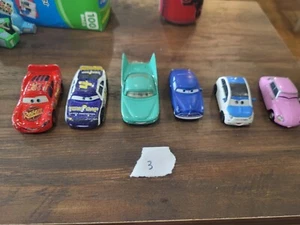 Lote de 6 coches diecast de Disney Pixar mostrados en fotos  - Imagen 1 de 13