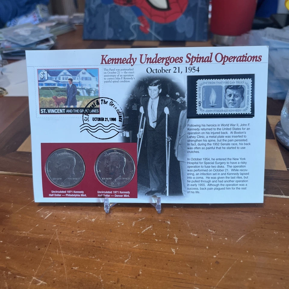 Juegos de monedas y estampillas de San Vicente y las Granadinas JFK (8 juegos) Foto 1 de 4