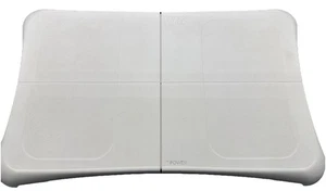 Nintendo Wii U /Wii BALANCE BOARD White In OK Condition Damaged Feet 8643 - Picture 1 of 4