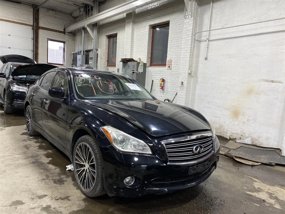 HOOD Infiniti M35H M37 M56 Q70 11 12 13 14 15 16 17 18 19 Black 1389434 Foto 1 de 4