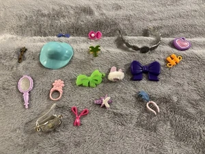 Vintage Barbie und diverses Zubehör gemischt Hut Handtasche Handschuh - Bild 1 von 4