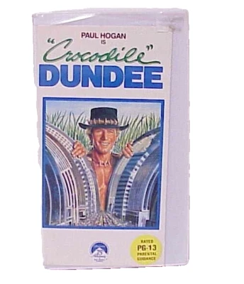 CROCODILE DUNDEE PAUL HOGAN 32029 HI FI STEREO VHS VIDEO TAPE MOVIE Foto 1 de 4