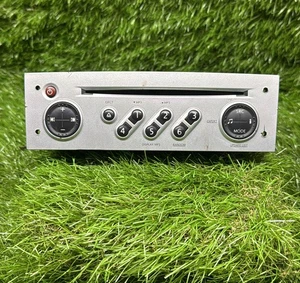 AUTORADIO PER RENAULT Modus 1° Serie 8200633627 (04>06) - Foto 1 di 2