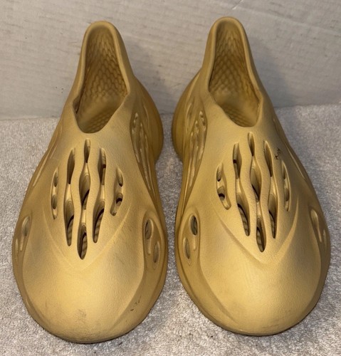 Adidas Uomo Yeezy Foam Runner RNR Desert Sand Taglia 12 Biege Oro