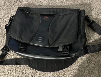 Bolso Mensajero Tumi Negro T Tech  Foto 1 de 4