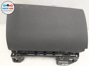 2016-19 VOLVO XC90 RIGHT DASH GLOVE COMPARTMENT BOX STORAGE EBONY ASSEMBLY TRIM - Picture 1 of 5