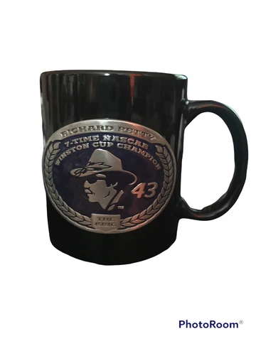 Richard Petty 7 - Time NASCAR Winston Cup Champion 43  "The King" Coffee Mug Cover