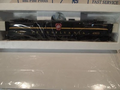 BROADWAY LIMITED 6366 PENNSYLVANIA  GG1 #4907  GREEN /BROAD  STRIPE PARAGON 3 - Image 1 of 2