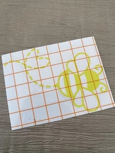 Honigbiene Biene Hummel im Flug Herz niedlicher Aufkleber Sticker, gelb Vinyl - Bild 1 von 4