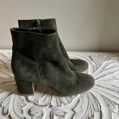 Gianvito Rossi Margaux Suede booties size 40 - Изображение 1 из 4
